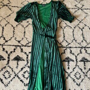 Modcloth Creepin It Real Velvet Midi Wrap Dress, Size S, Black & Green